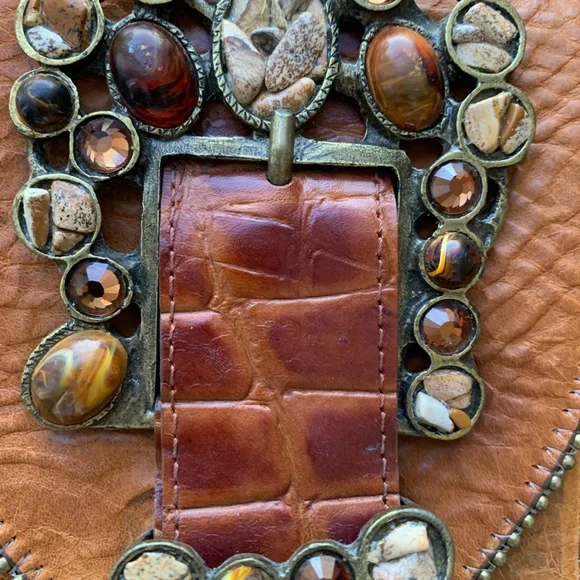 Leatherock brand. Vintage in amazing condition. Measurements: 5β W by 6β L. - Picture 5 of 8